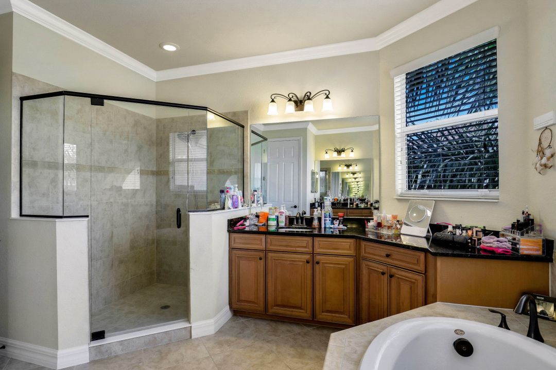 21001 Bosco Ct, Estero, FL 33928