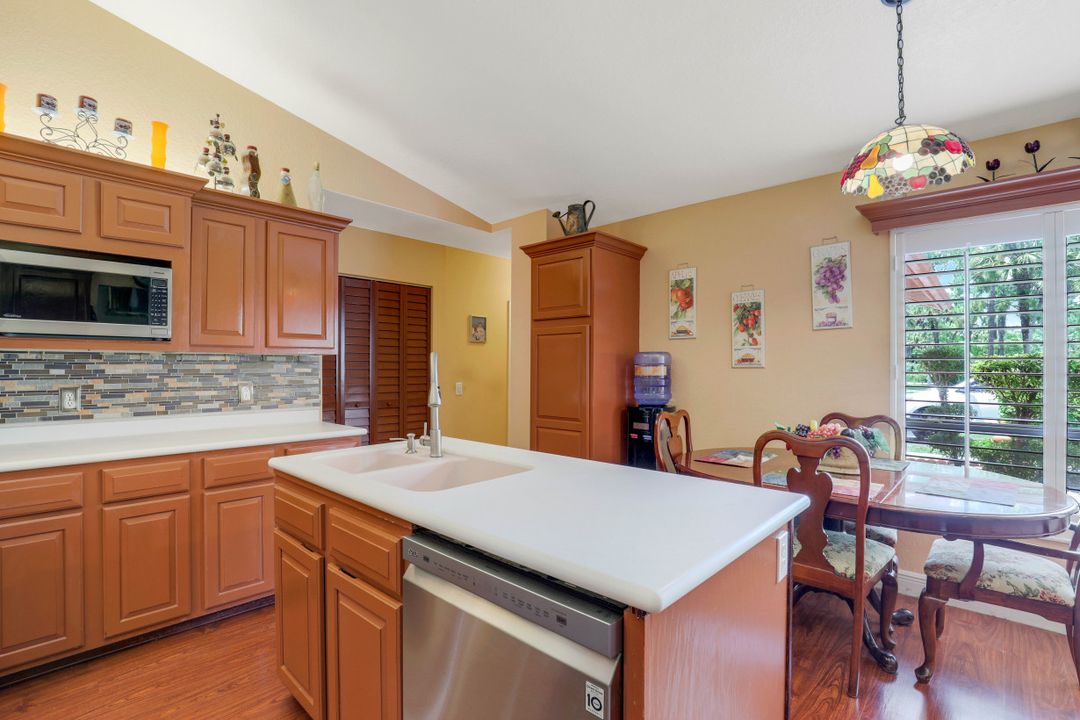 440 37th Ave NE, Naples, FL 34120