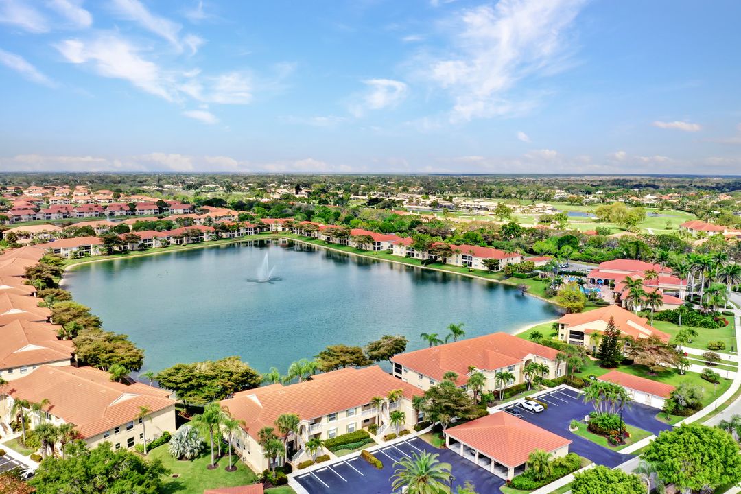 6432 Huntington Lakes Cir #203, Naples, FL 34119