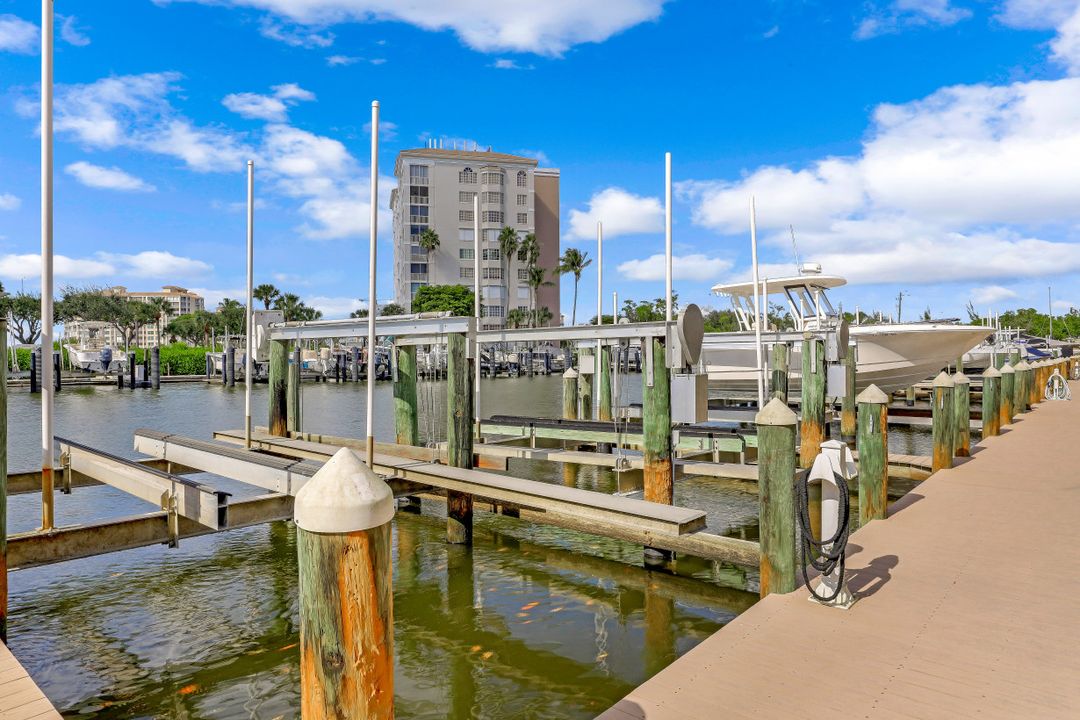 12945 Vanderbilt Dr #508, Naples, FL 34110