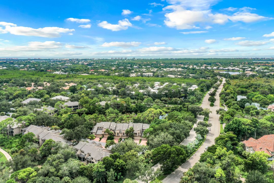 27100 Oakwood Lake Dr, Bonita Springs, FL 34134