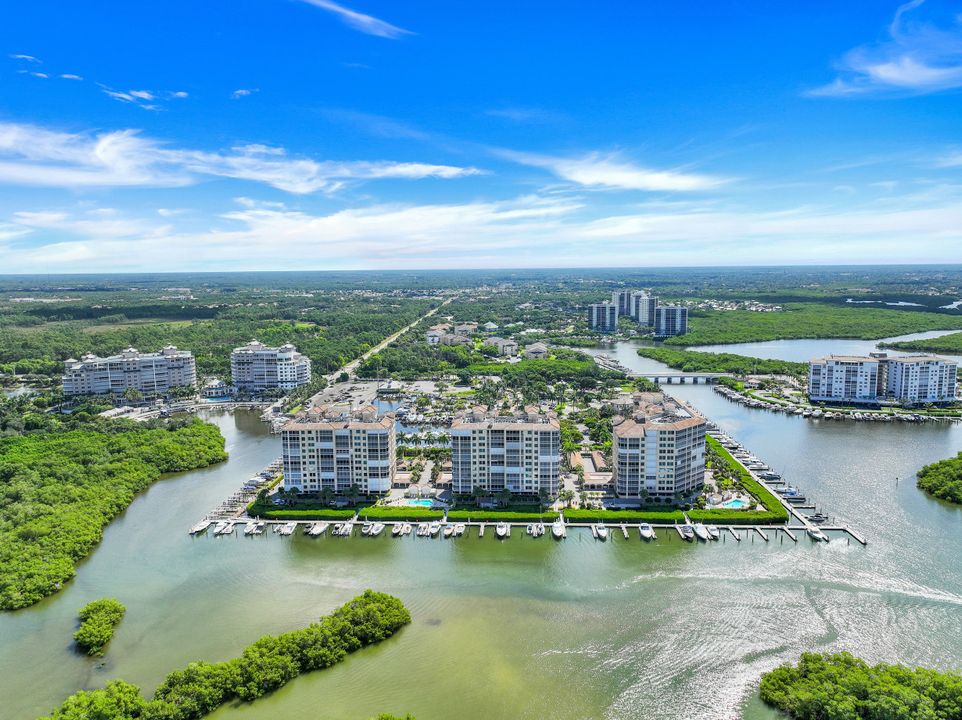 435 Dockside Dr #PH-02, Naples, FL 34110