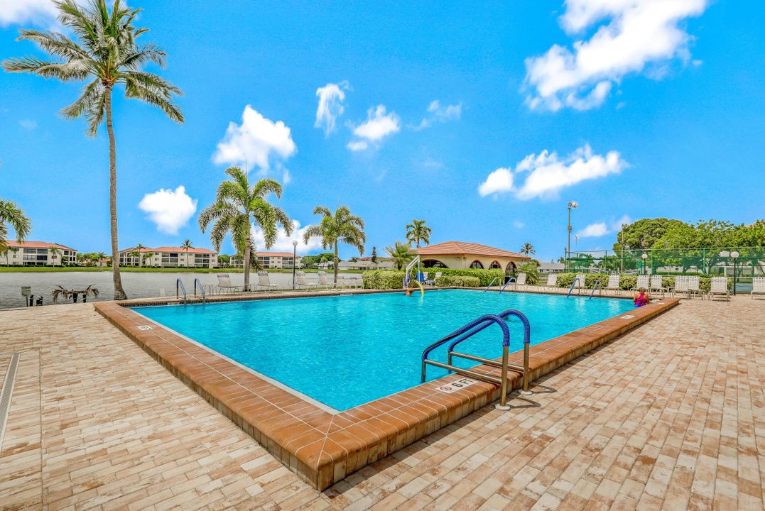 11640 Spinnaker Way, Fort Myers, FL 33908