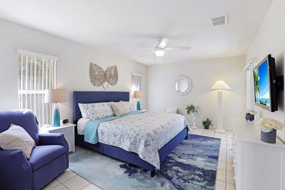 708 Seagrape Dr, Marco Island, FL 34145