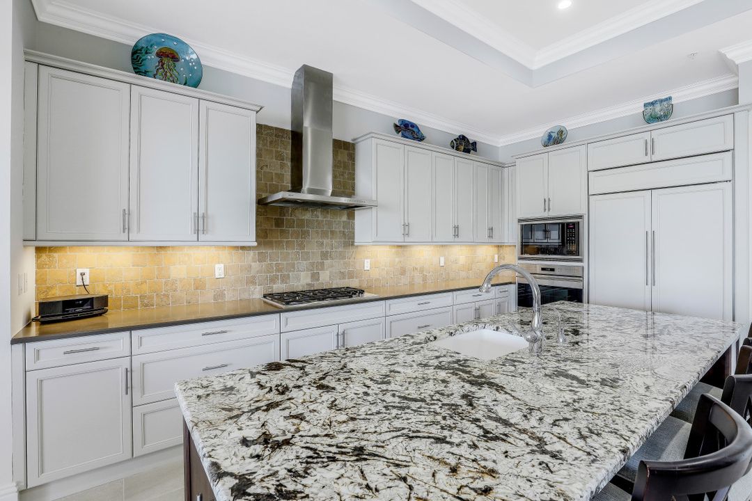 11010 Via Tuscany Ln #101, Miromar Lakes, FL 33913