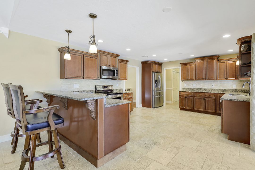 1524 SW 52nd Ln, Cape Coral, FL 33914