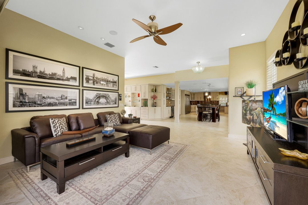 13461 Bridgeford Ave, Bonita Springs, FL 34135