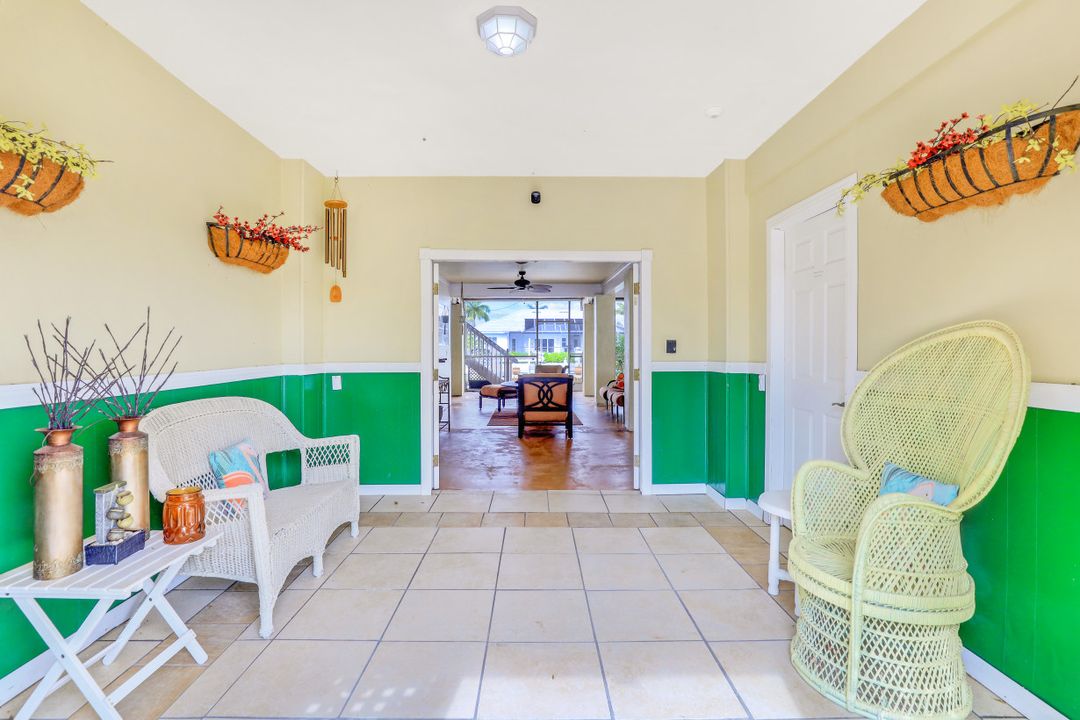 1660 Winterberry Dr, Marco Island, FL 34145