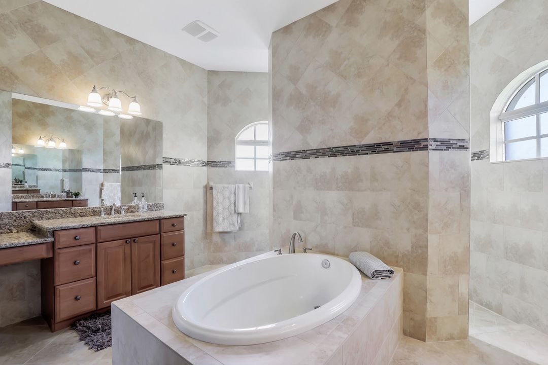 2126 Clubhouse Rd, North Fort Myers, FL 33917