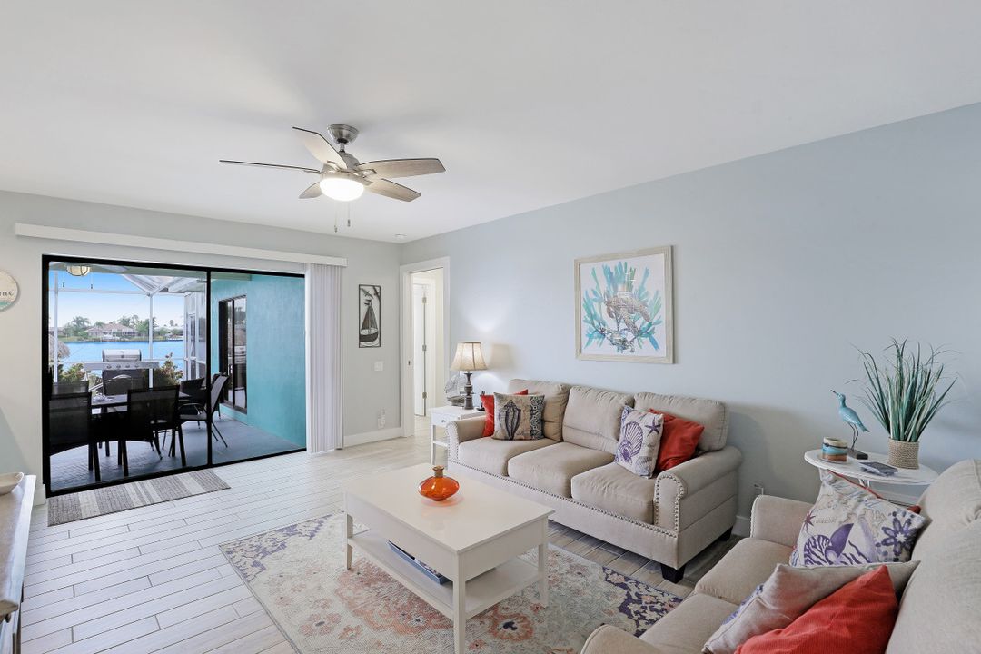 614 Cape Coral Pkwy W, Cape Coral, FL 33914