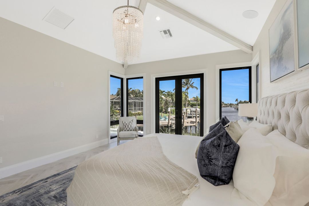 950 Bonita Ct, Marco Island, FL 34145