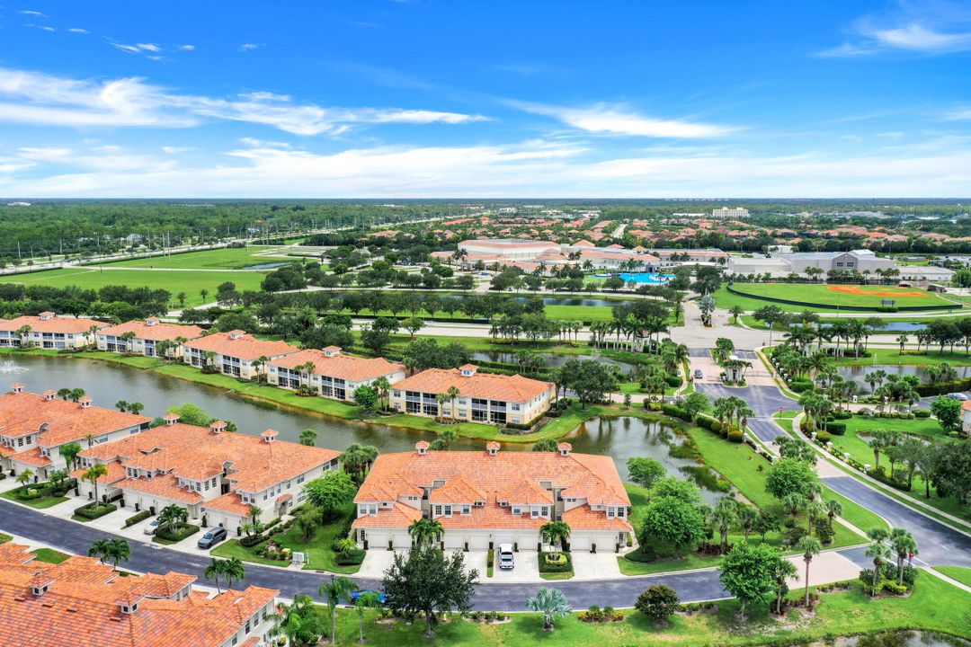 3065 Driftwood Way #4202, Naples, FL 34109