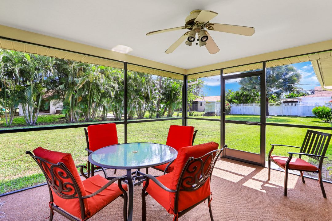 691 104th Ave N, Naples, FL 34108