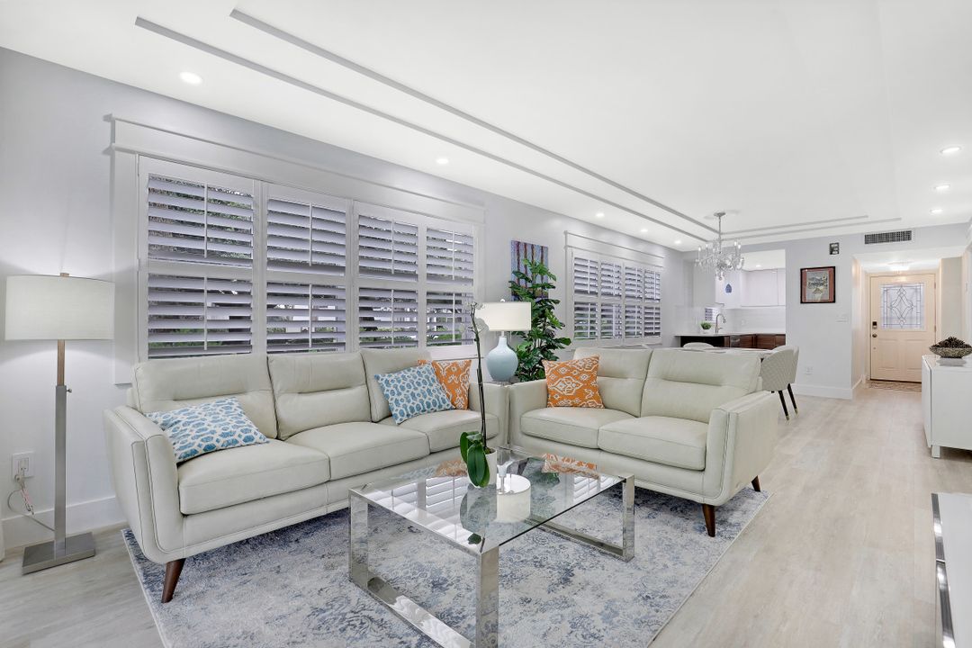 820 Ketch Dr #1, Naples, FL 34103