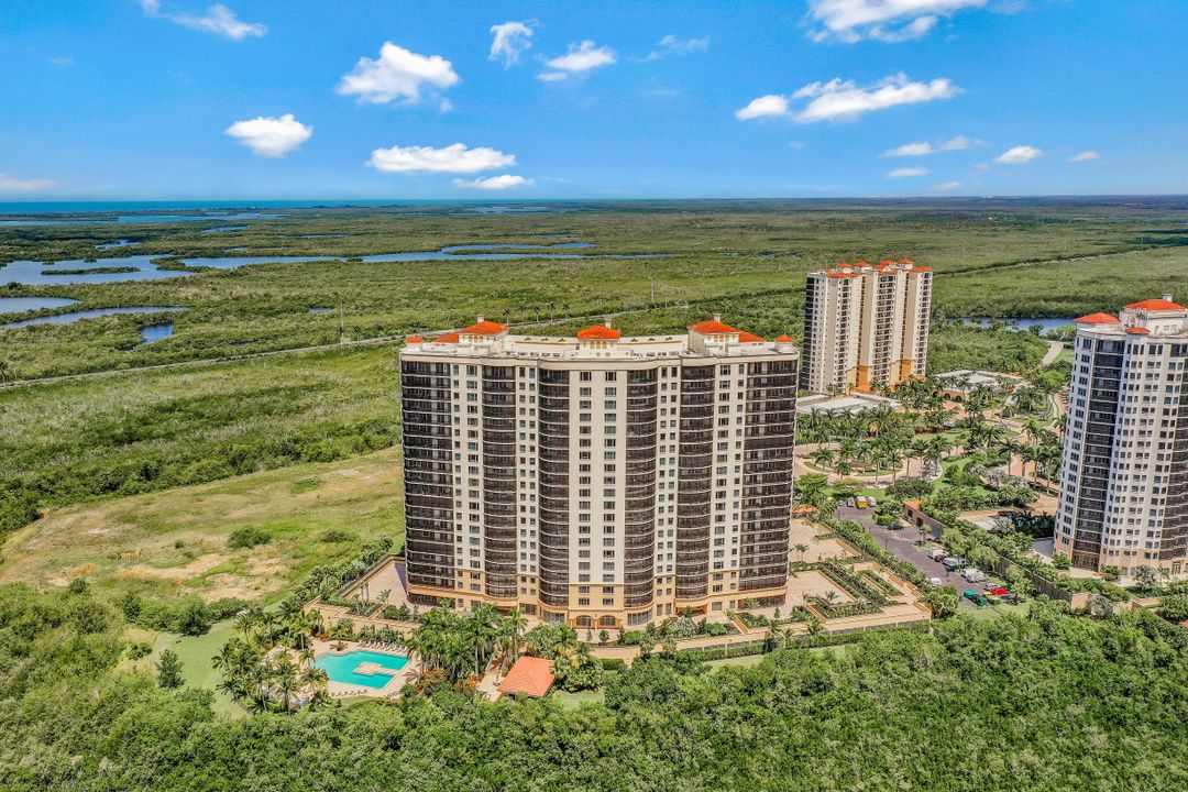 1050 Borghese Ln #303, Naples, FL 34114