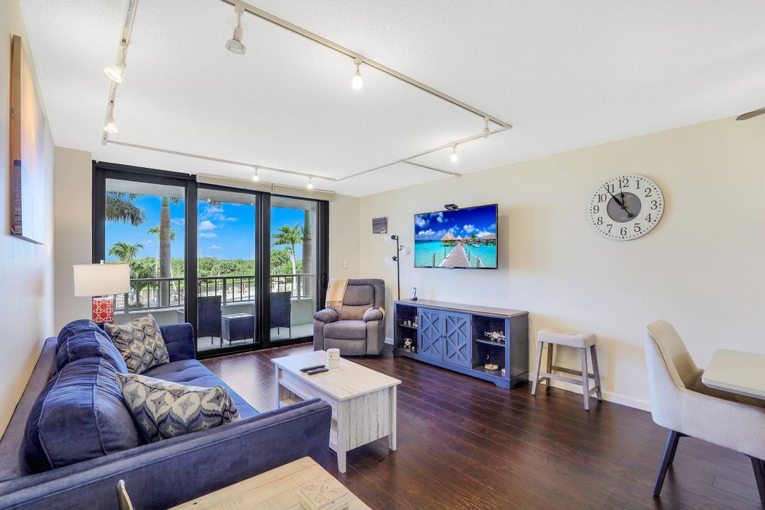 380 Seaview Ct #202, Marco Island, FL 34145