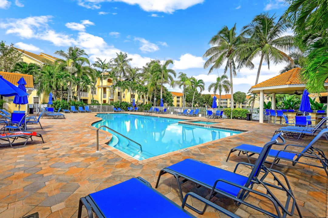 4635 St Croix Ln #1222, Naples, FL 34109