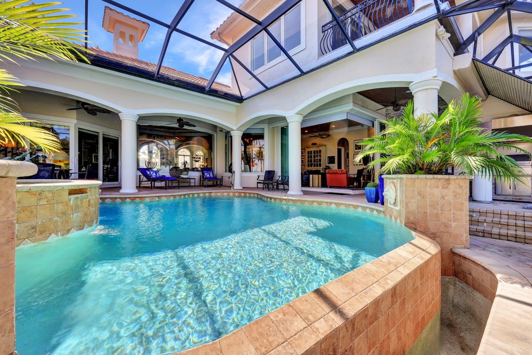 18020 Via Bellamare Ln, Miromar Lakes, FL 33913