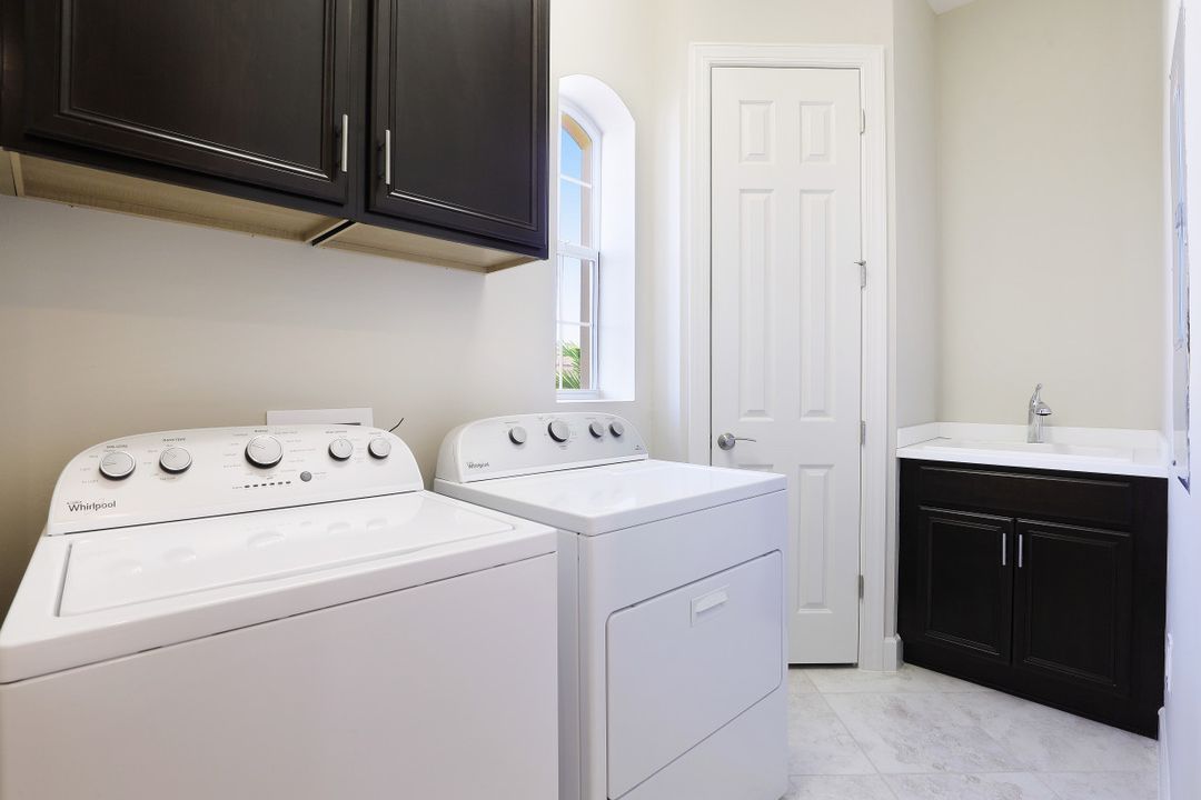 9542 Ironstone Terrace #202, Naples, FL 34120