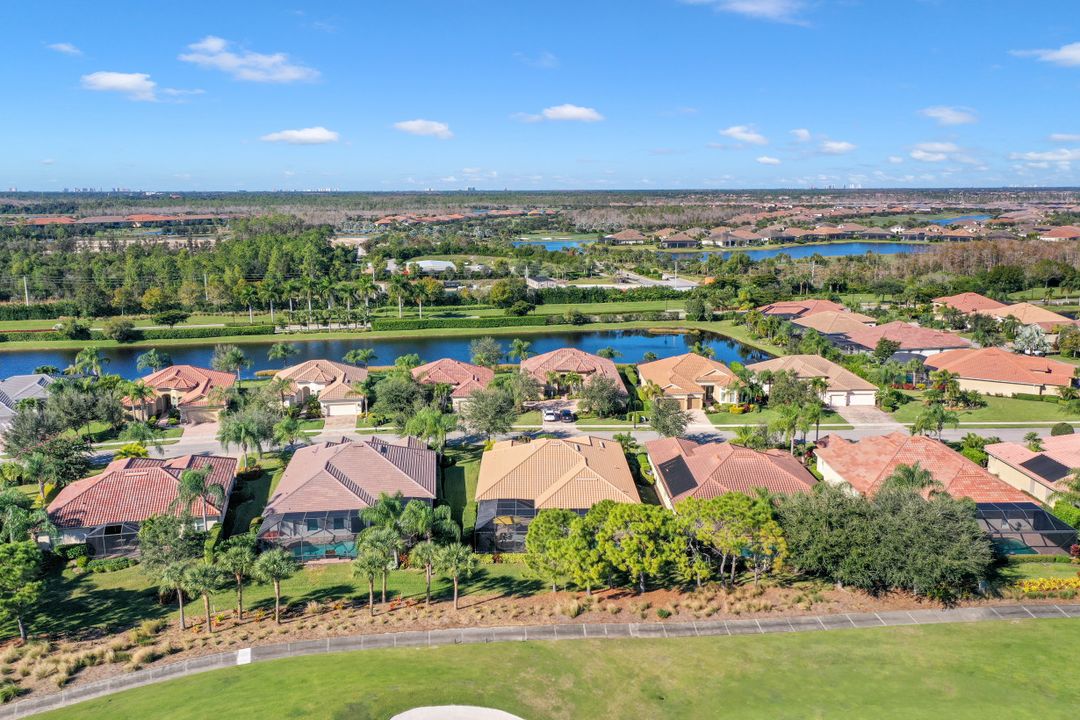 9755 Nickel Ridge Cir, Naples, FL 34120