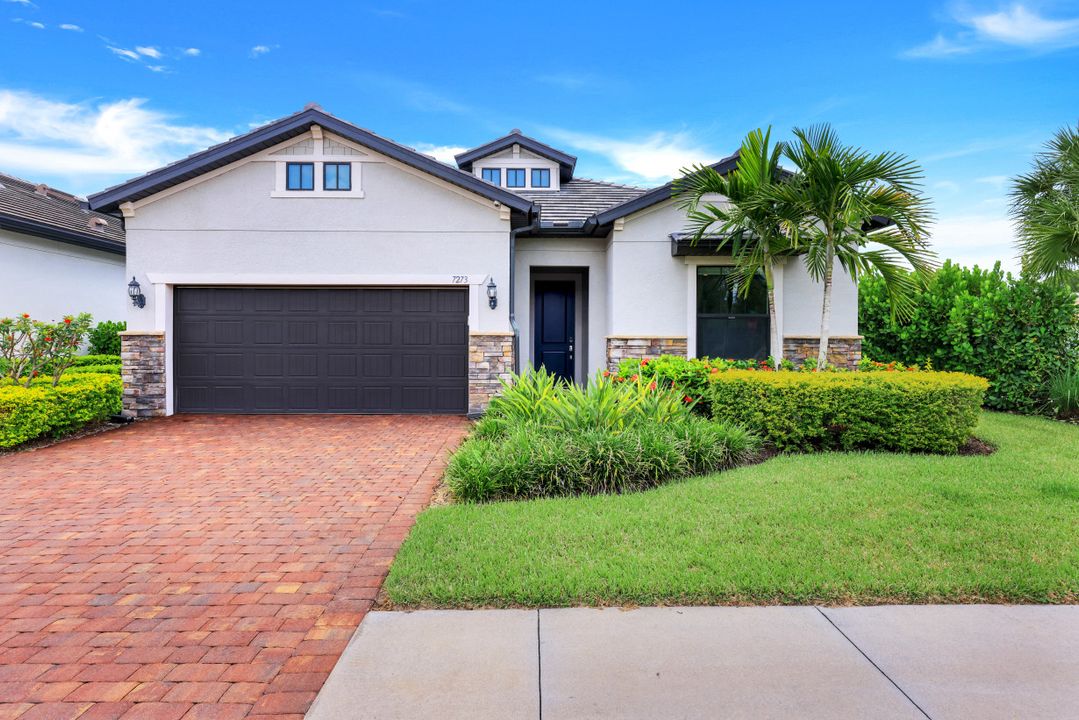 7273 Wilton Dr N, Naples, FL 34109