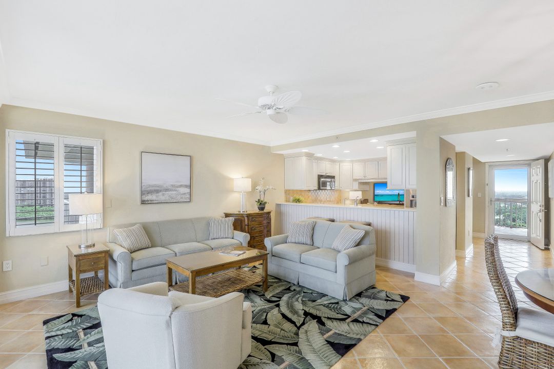 40 Seagate Dr #1203, Naples, FL 34103