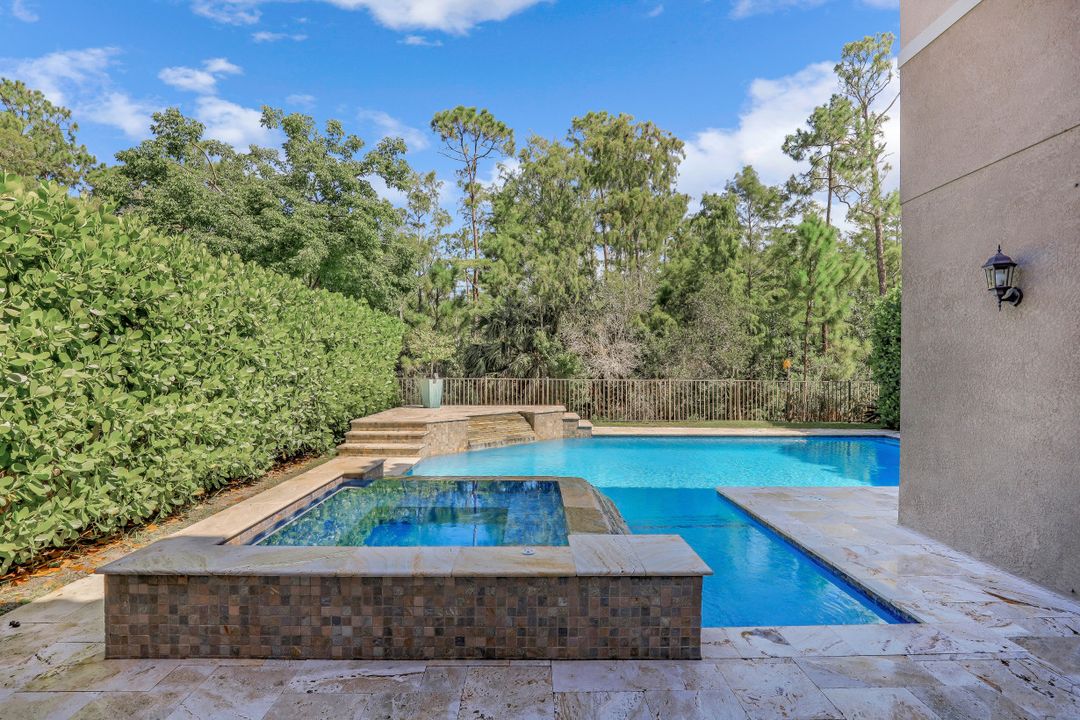 3407 Pacific Dr, Naples, FL 34119