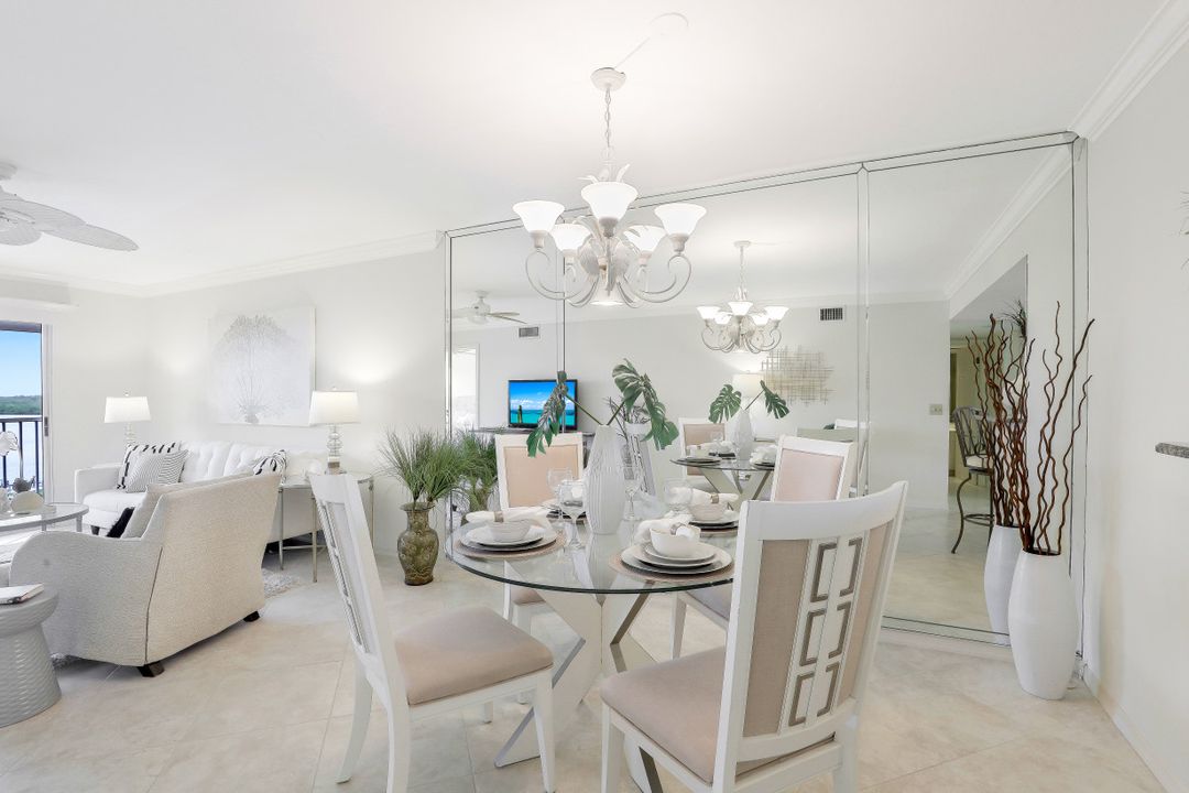 320 Horse Creek Dr #403, Naples, FL 34110