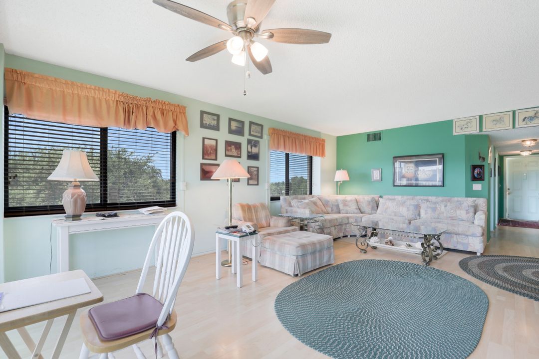 7406 Lake Breeze Dr APT 519, Fort Myers, FL 33907