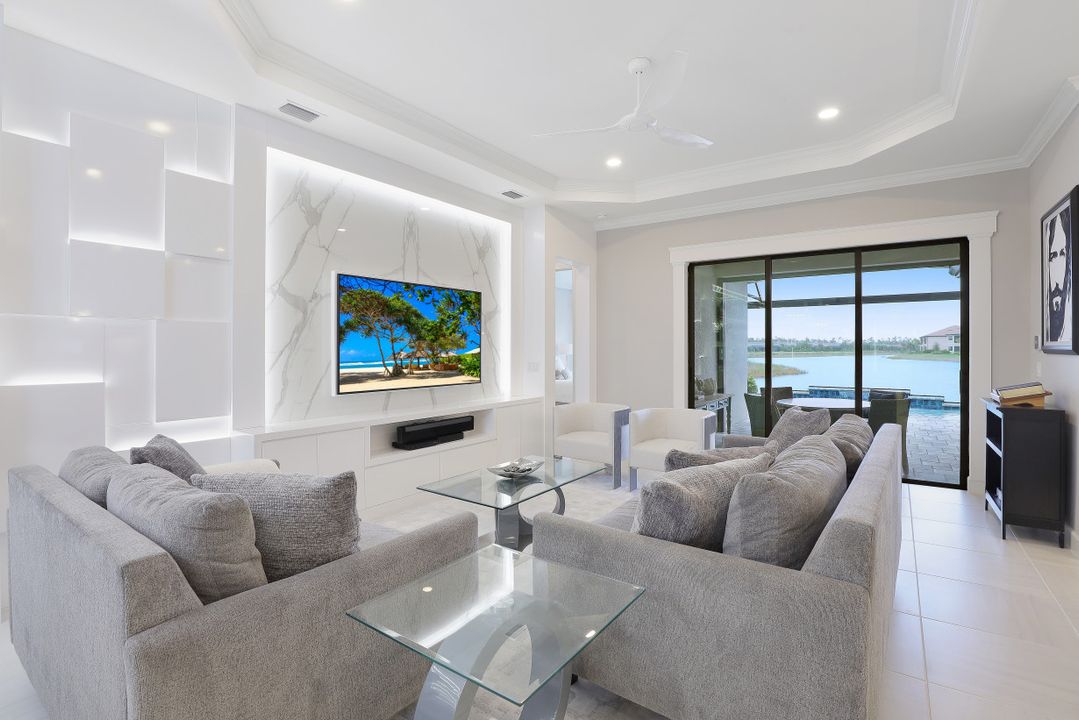 9400 Montelanico Loop, Naples, FL 34119