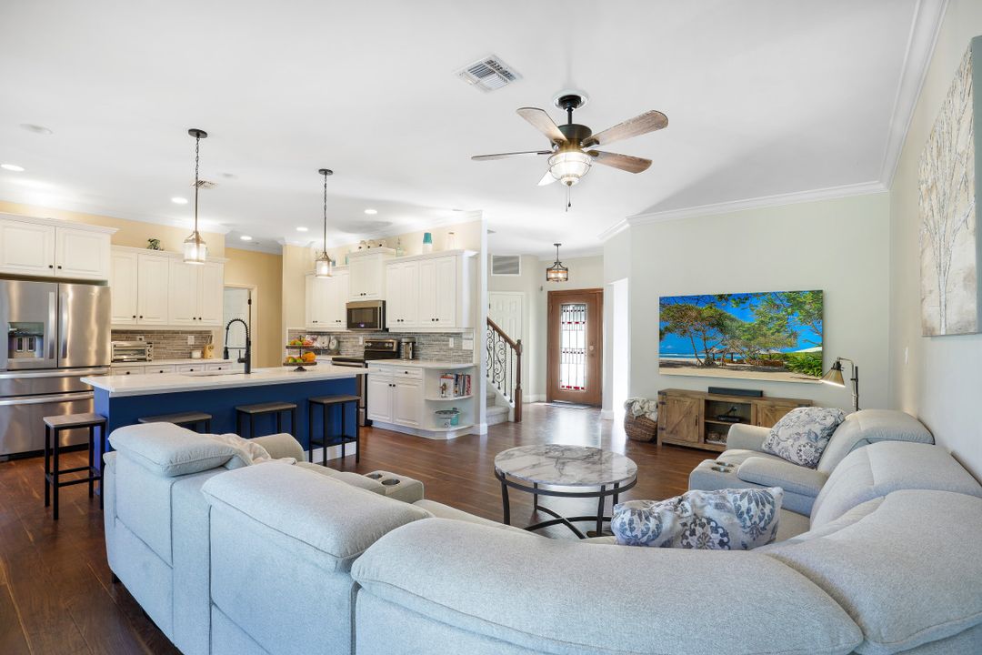 25251 Bay Cedar Dr, Bonita Springs, FL 34134