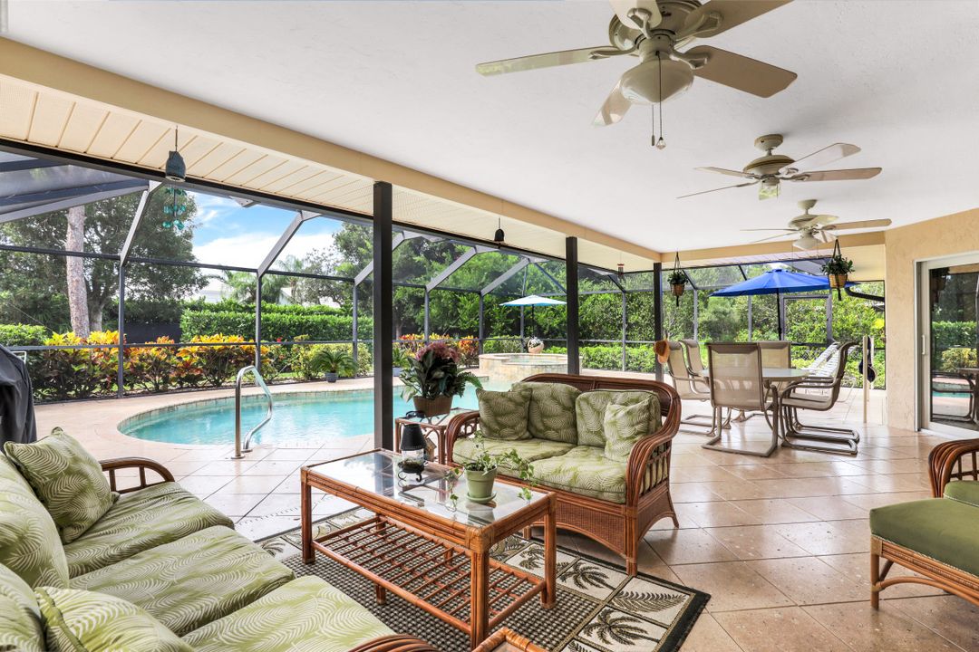 74 9th St, Bonita Springs, FL 34135