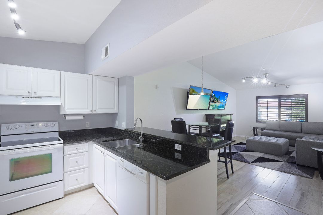 8244 Key Royal Cir #633, Naples, FL 34119