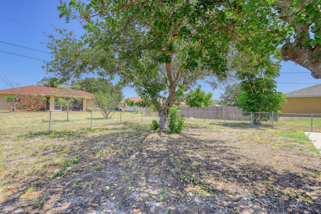 1321 NE 17th St, Cape Coral, FL 33909