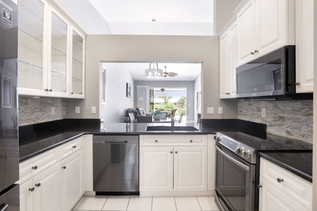 2622 Stacil Cir #2, Naples, FL 34109