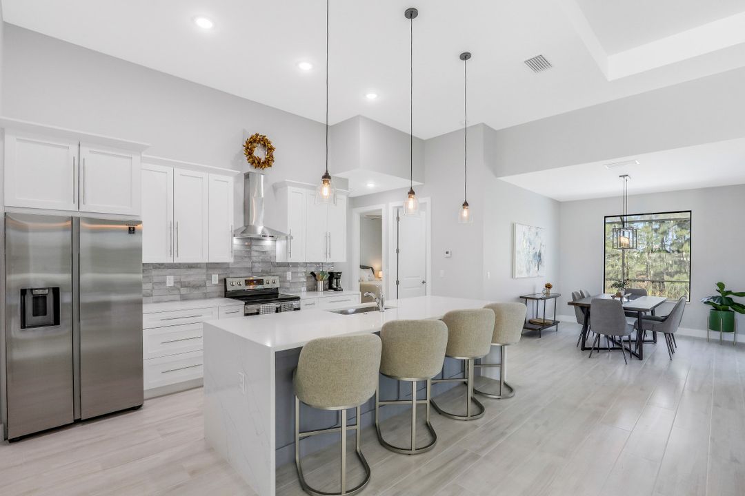 1001 SW 37th St, Cape Coral, FL 33914