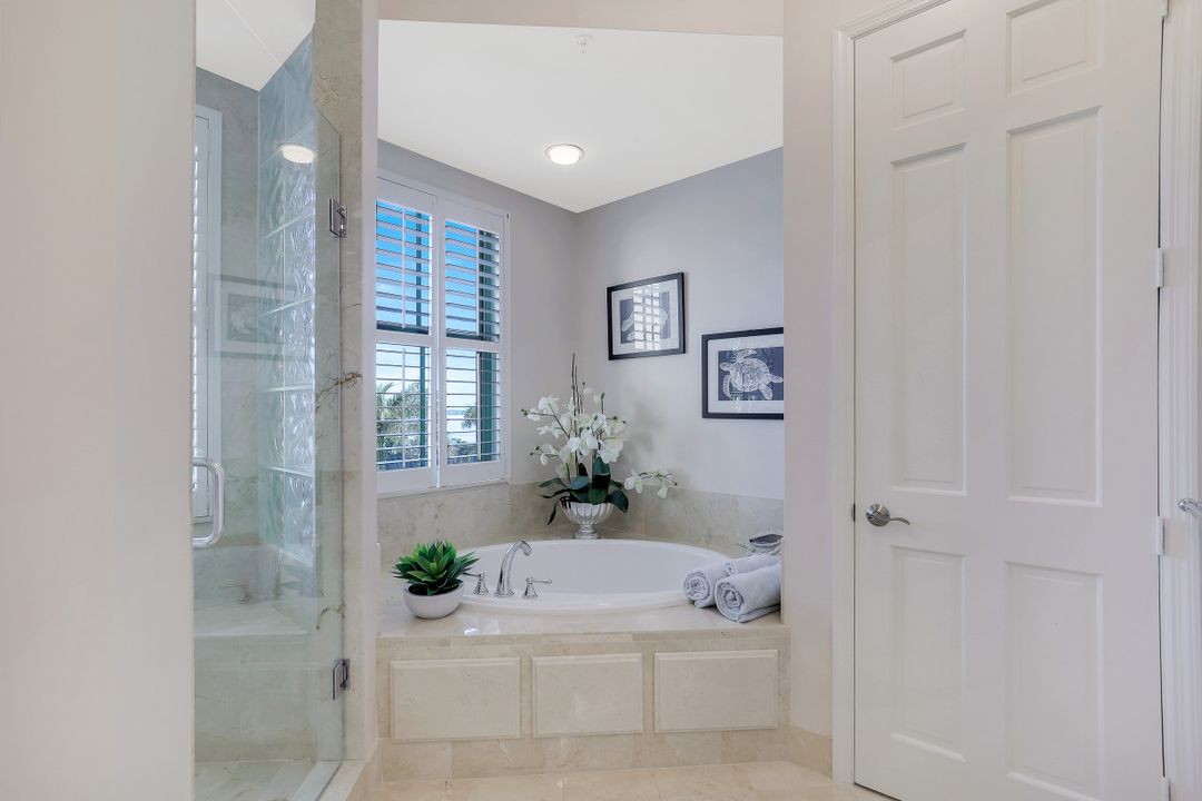 960 Cape Marco Dr #401, Marco Island, FL 34145