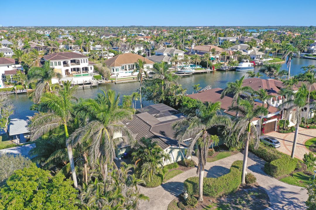 1935 5th St S, Naples, FL 34102