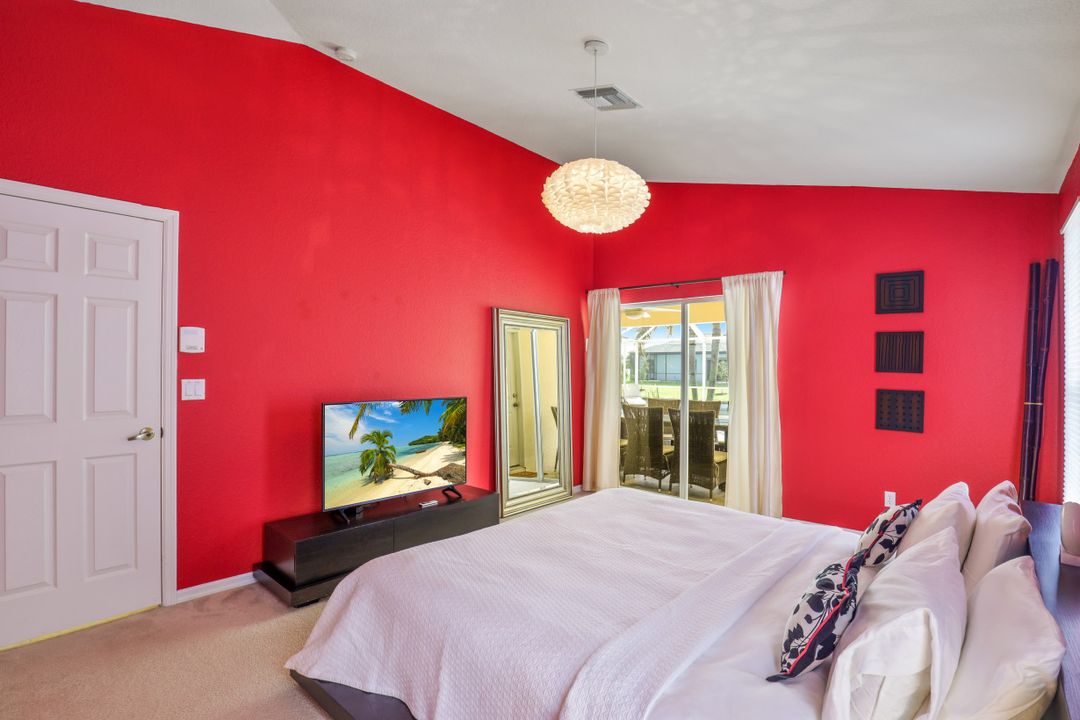 2100 SW 28th Ln, Cape Coral, FL 33914