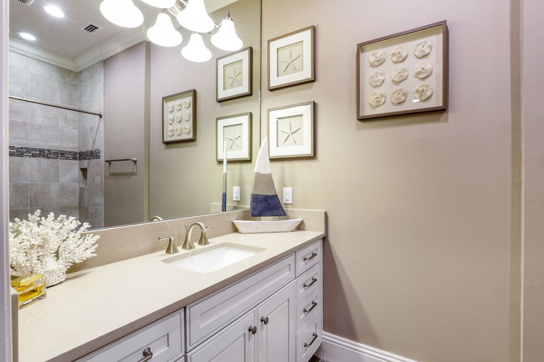 9067 Breakwater Dr, Naples, FL 34120