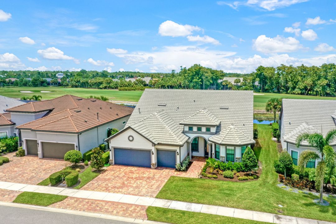 9373 Surfbird Ct, Naples, FL 34120