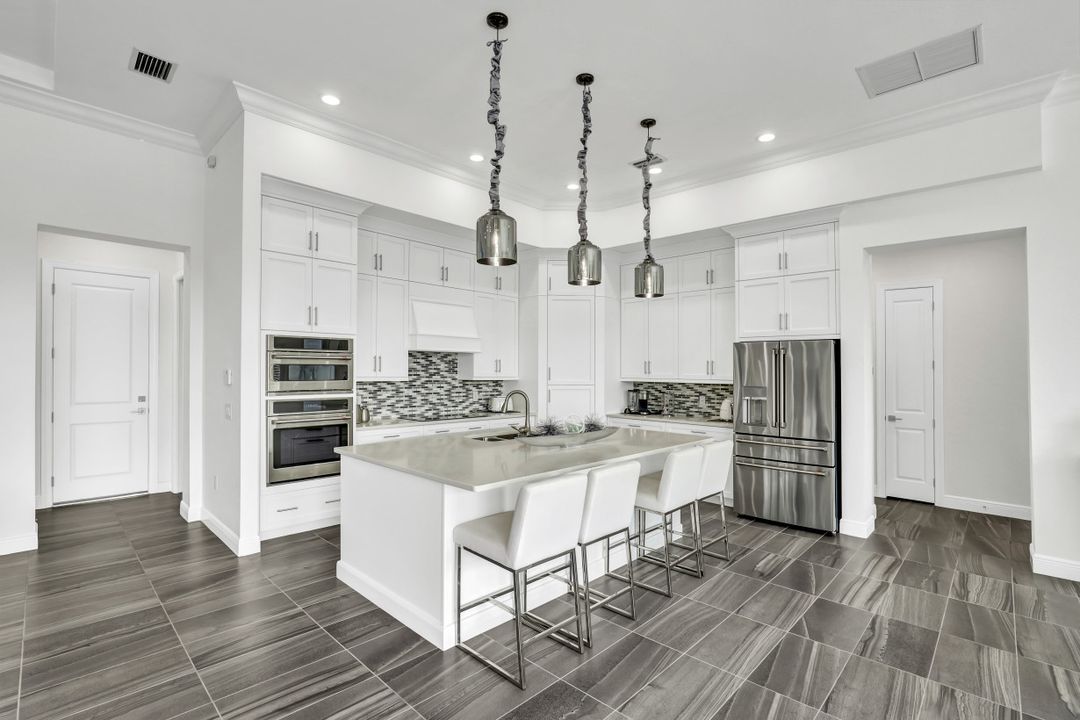 2612 Surfside Blvd, Cape Coral, FL 33914