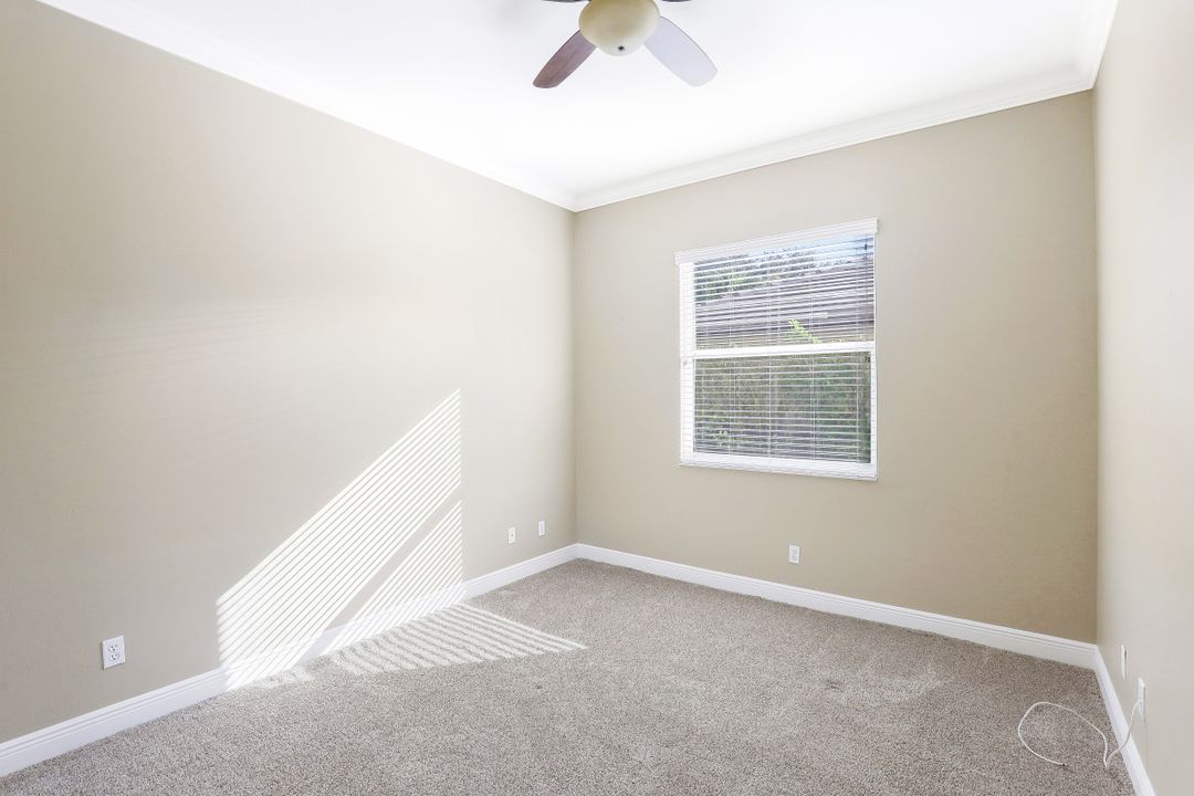 3304 Potomac Ct, Naples, FL 34120