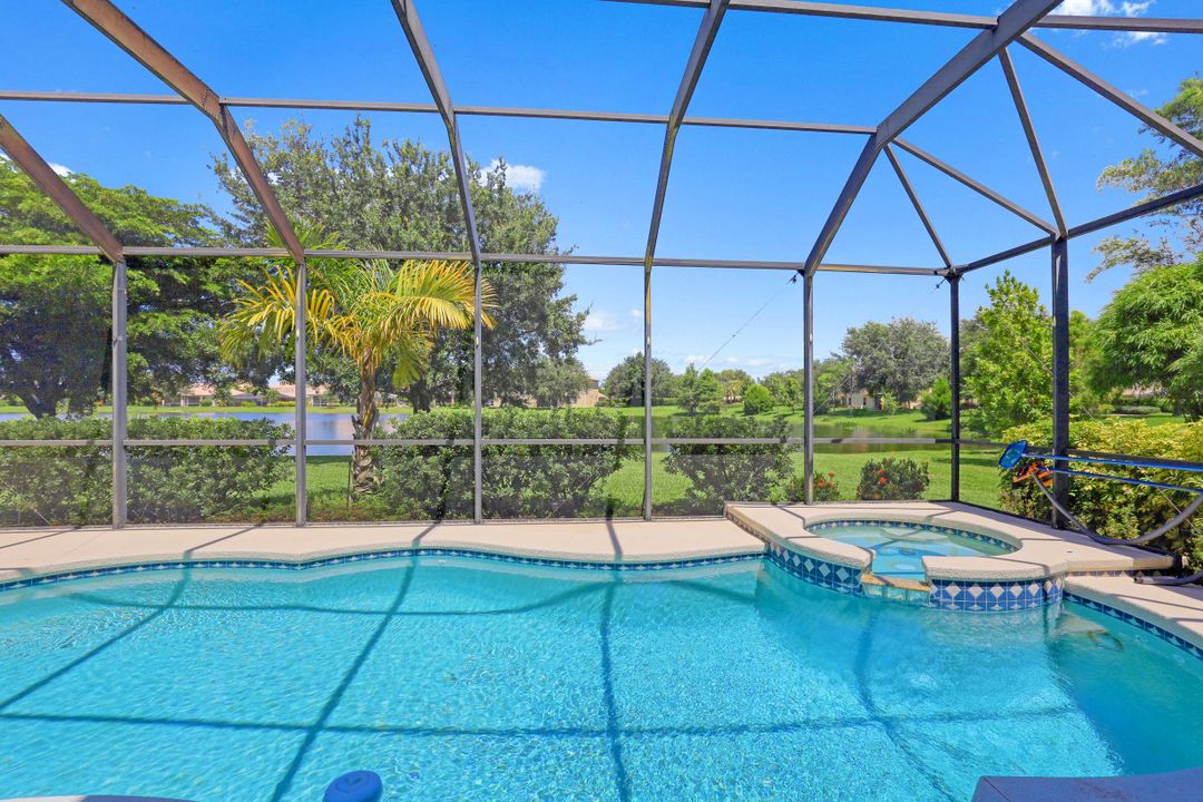 12493 Pebble Stone Ct, Fort Myers, FL 33913