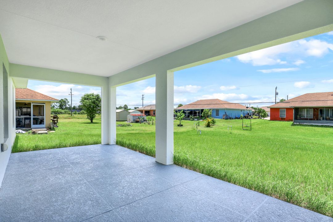 3107 35th St SW, Lehigh Acres, FL 33976