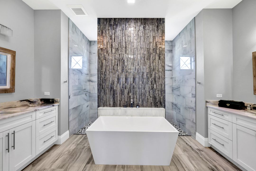 214 NW 32nd Pl, Cape Coral, FL 33993