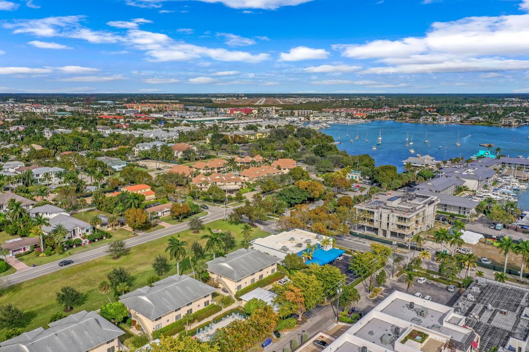 746 Broad Ave S, Naples, FL 34102