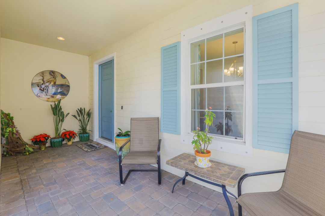 8542 Big Mangrove Dr, Fort Myers, FL 33908