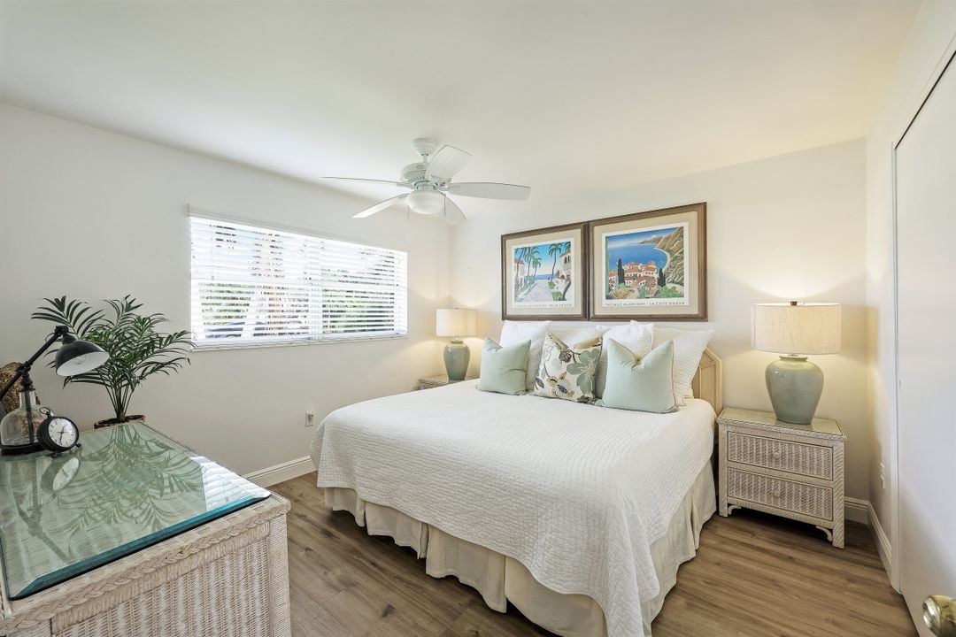 580 105th Ave N, Naples, FL 34108