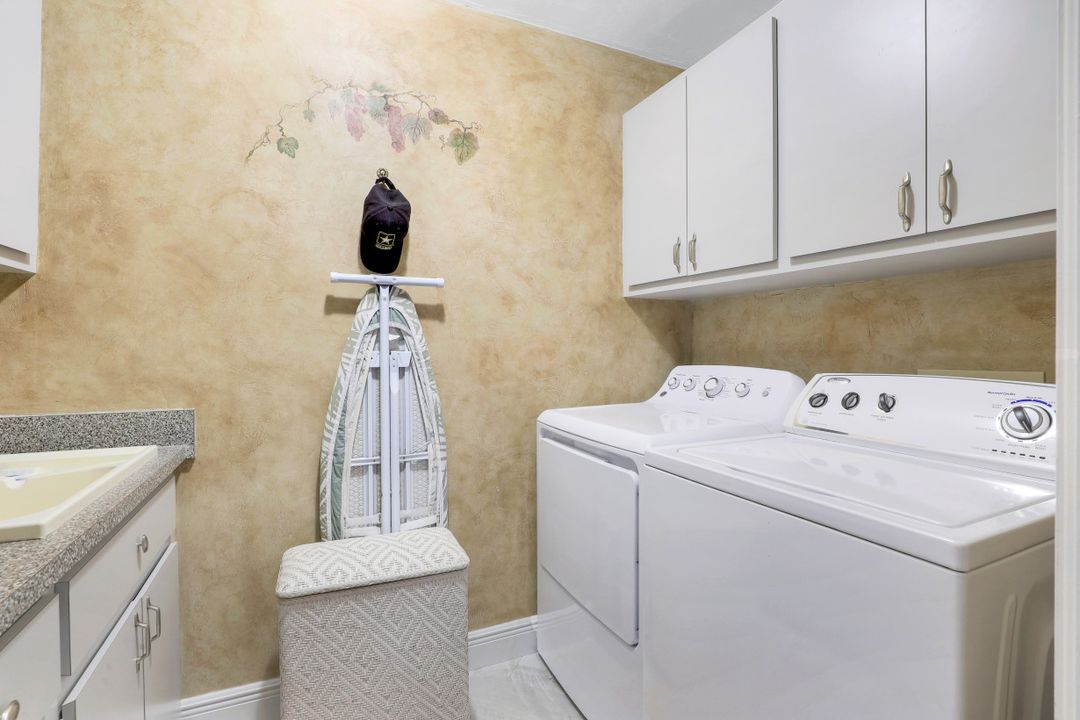 28381 Sombrero Dr, Bonita Springs, FL 34135